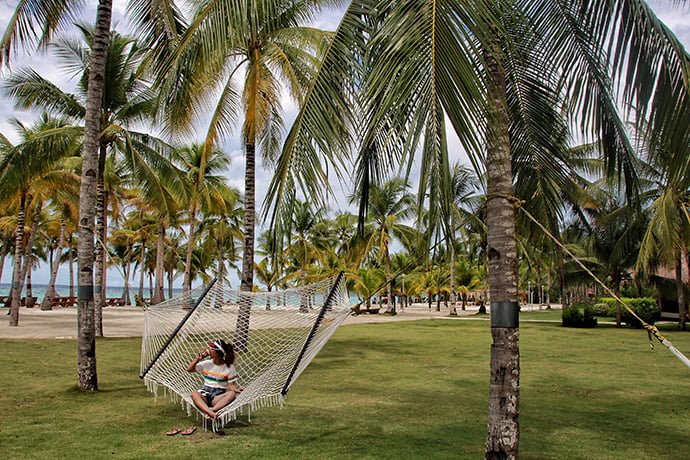 Bohol-beach-club-garden